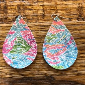 Lilly-inspired earrings